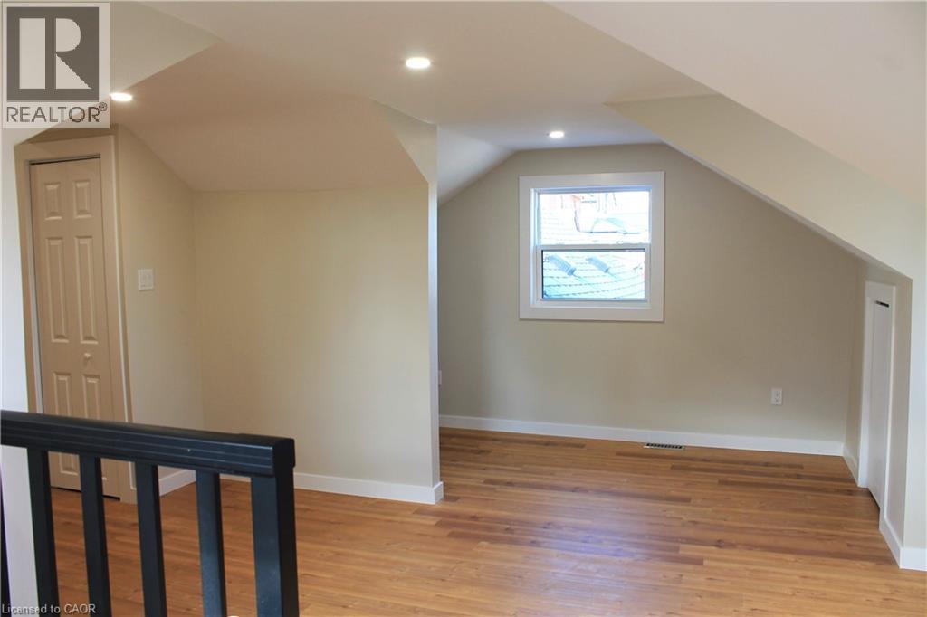 4 John Avenue, Paris, Ontario N3L 2S9 - Photo 13 - 40785748