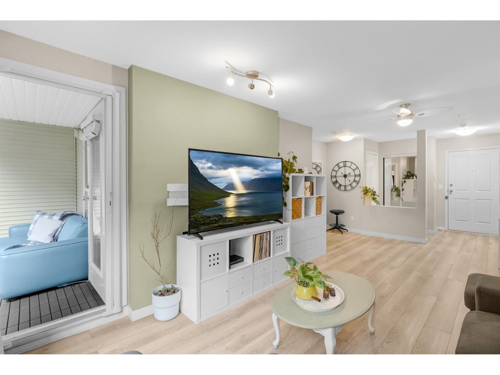 207 10186 155 Street, Surrey, British Columbia  V3R 0R6 - Photo 12 - R3064958