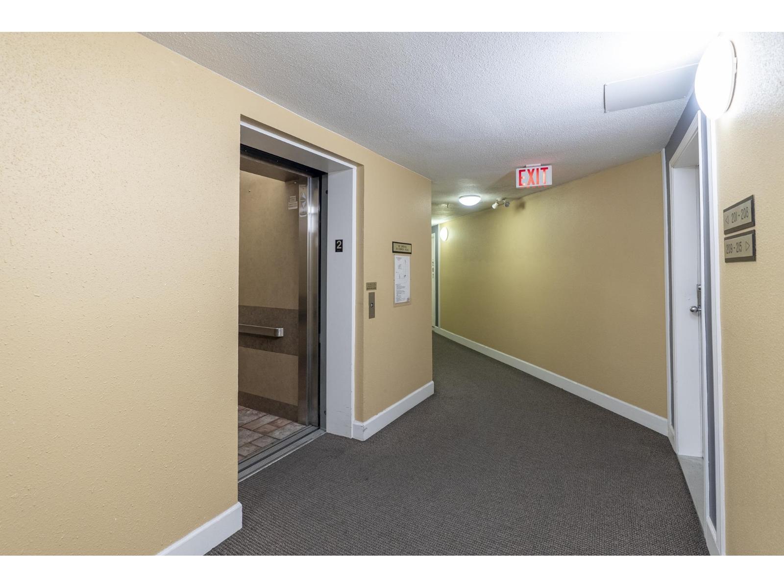 207 10186 155 Street, Surrey, British Columbia  V3R 0R6 - Photo 6 - R3064958