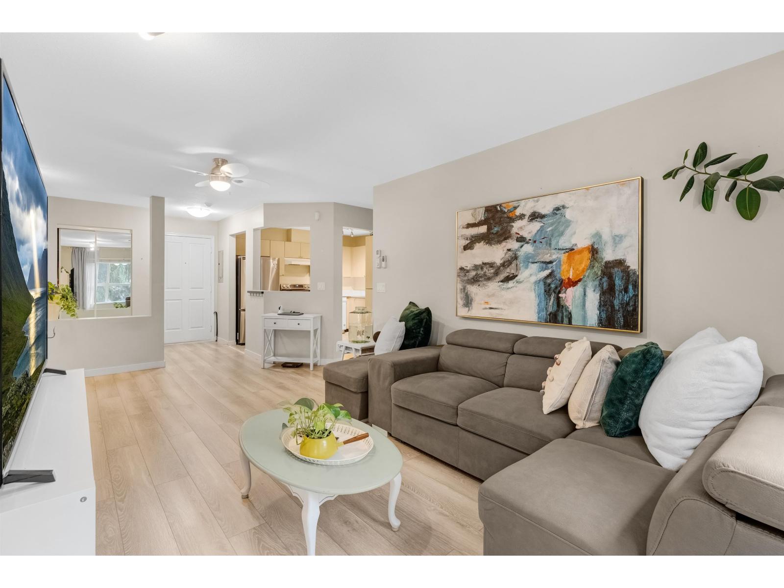 207 10186 155 Street, Surrey, British Columbia  V3R 0R6 - Photo 10 - R3064958