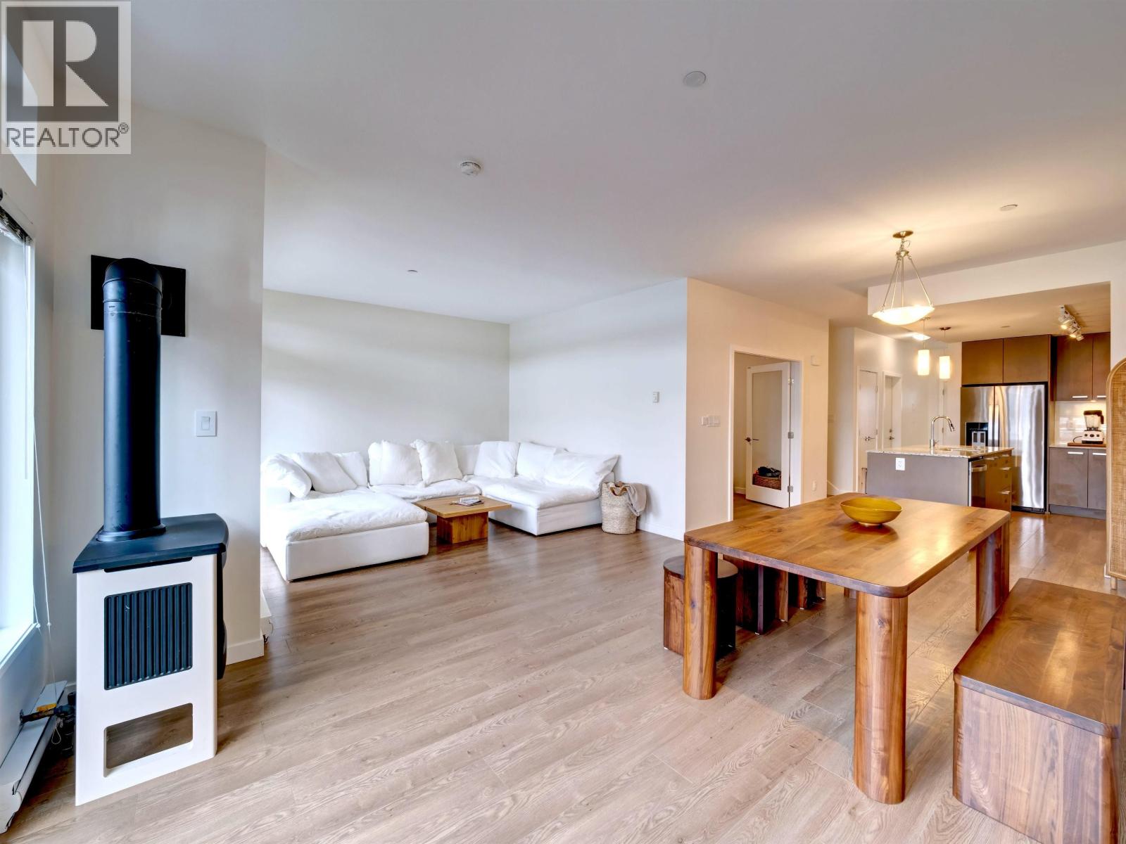 5917 Beachgate Lane, Sechelt, British Columbia V7Z 0S3 - Photo 5 - R3065484