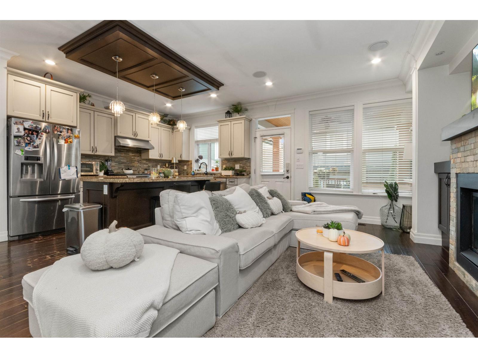 17394 2nd Avenue, Surrey, British Columbia  V3Z 9P9 - Photo 6 - R3063803