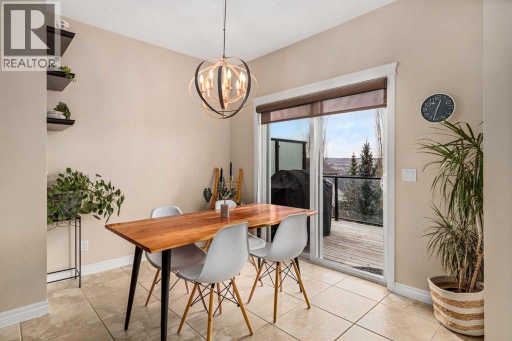 40 Heritage Hill, Cochrane, Alberta  T4C 0l4 - Photo 10 - A2267329