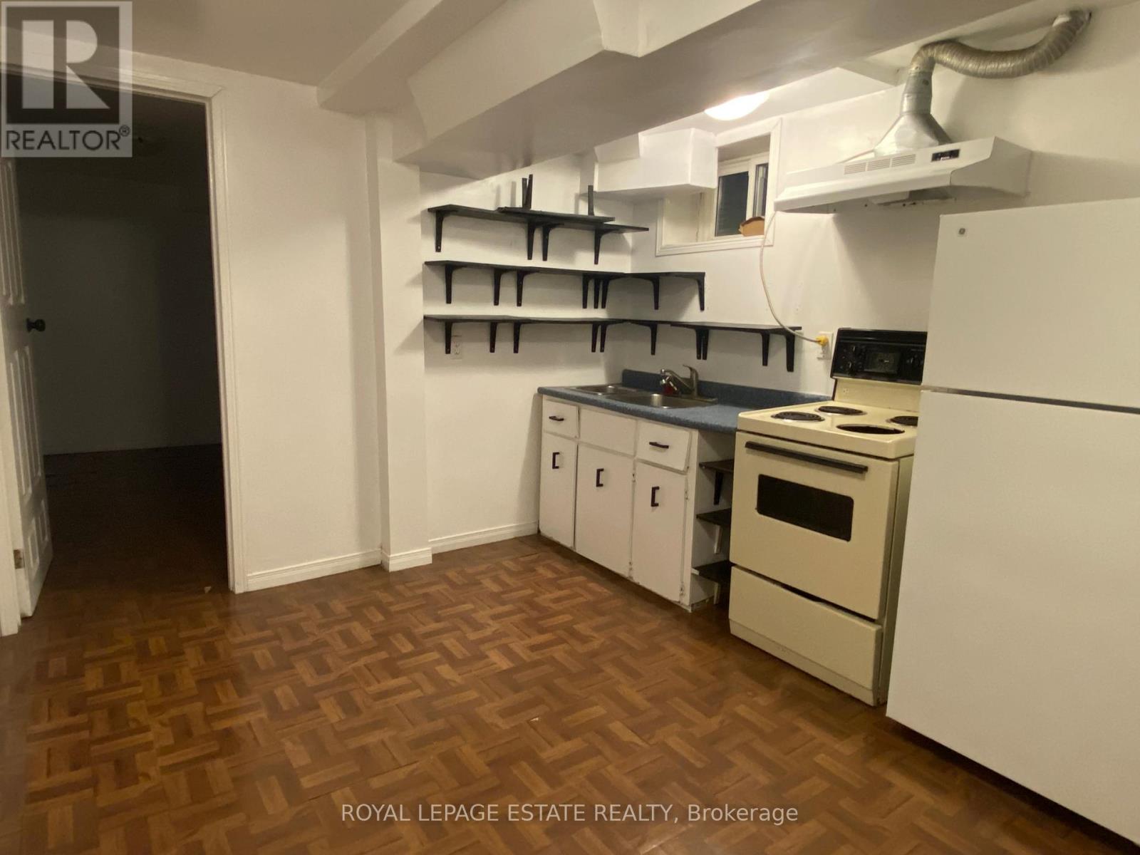 Bsmt - 114 Baldwin Street, Toronto, Ontario M5T 1L6 - Photo 3 - C12417470