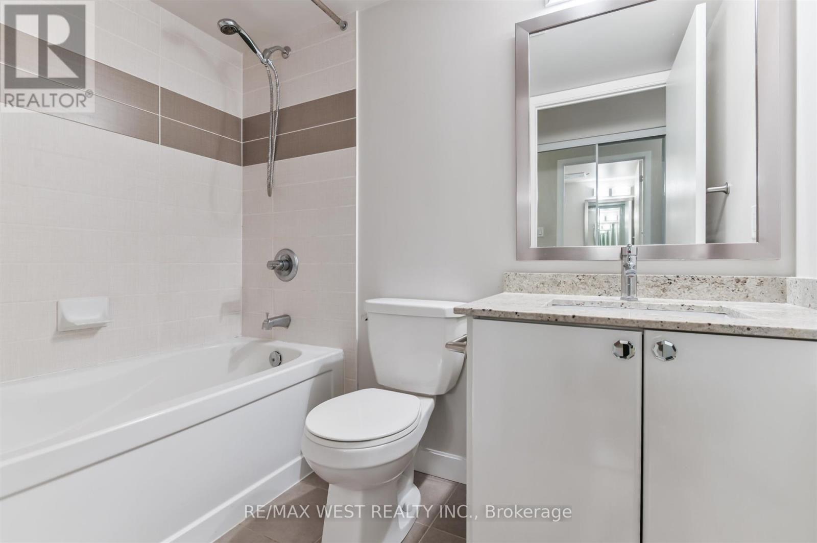 903 - 33 Bay Street, Toronto, Ontario M5J 2Z3 - Photo 14 - C12373848