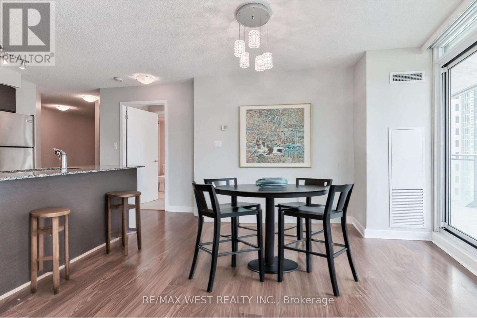 903 - 33 Bay Street, Toronto, Ontario M5J 2Z3 - Photo 4 - C12373848