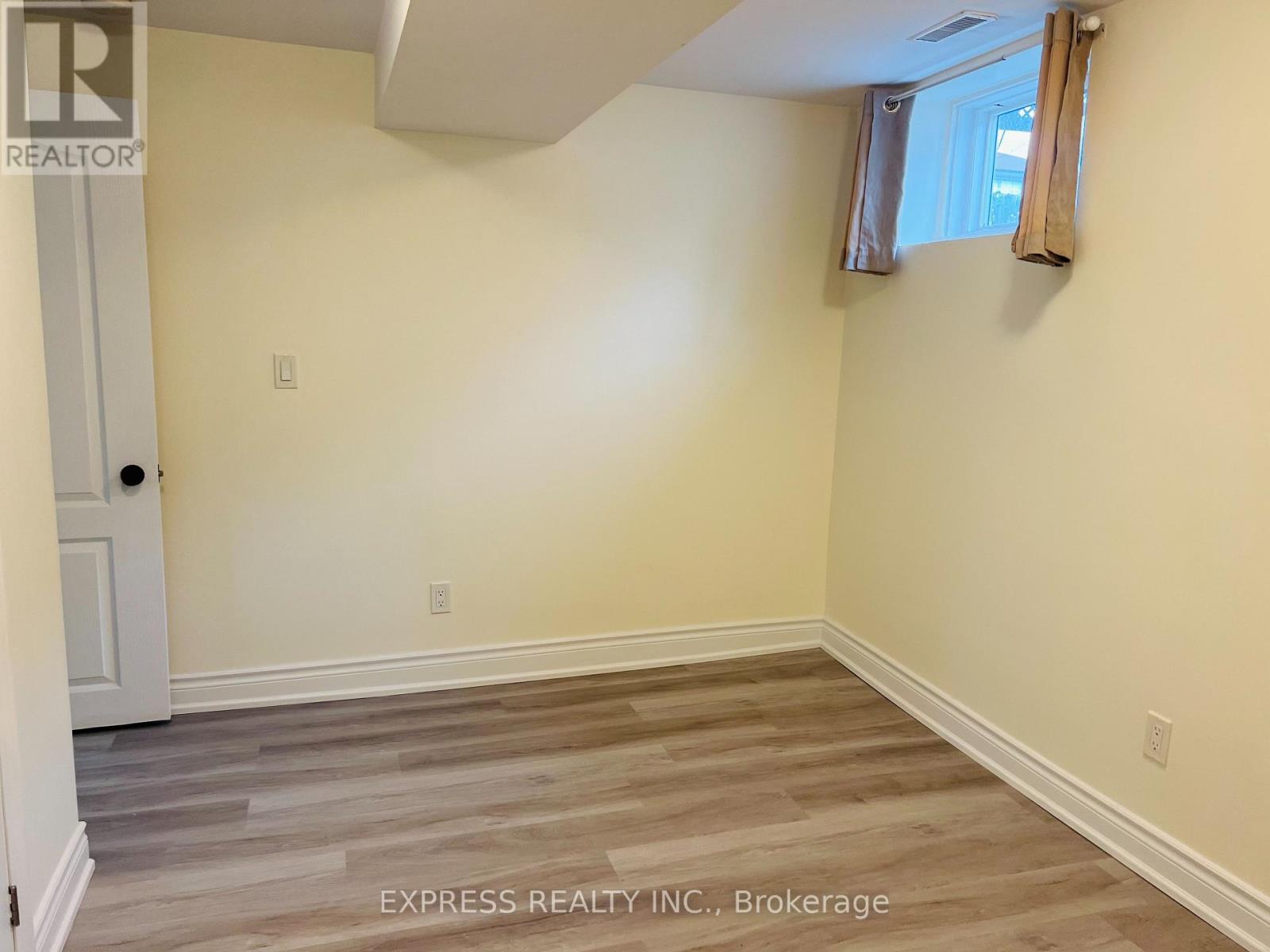 Bsmt - 711 Dunlop Street W, Whitby, Ontario L1N 1V4 - Photo 8 - E12518656