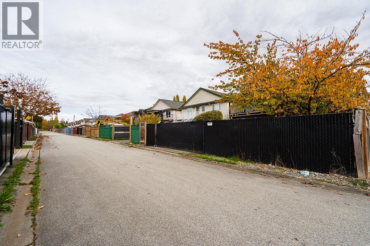 11483 240 Street, Maple Ridge, British Columbia V2W 1A3 - Photo 40 - R3065481