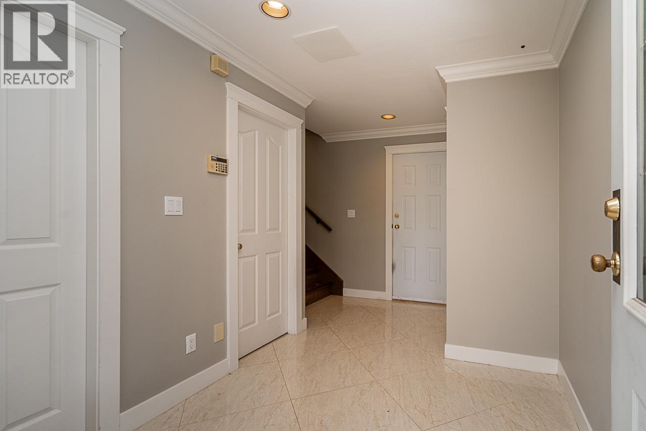 11483 240 Street, Maple Ridge, British Columbia V2W 1A3 - Photo 6 - R3065481