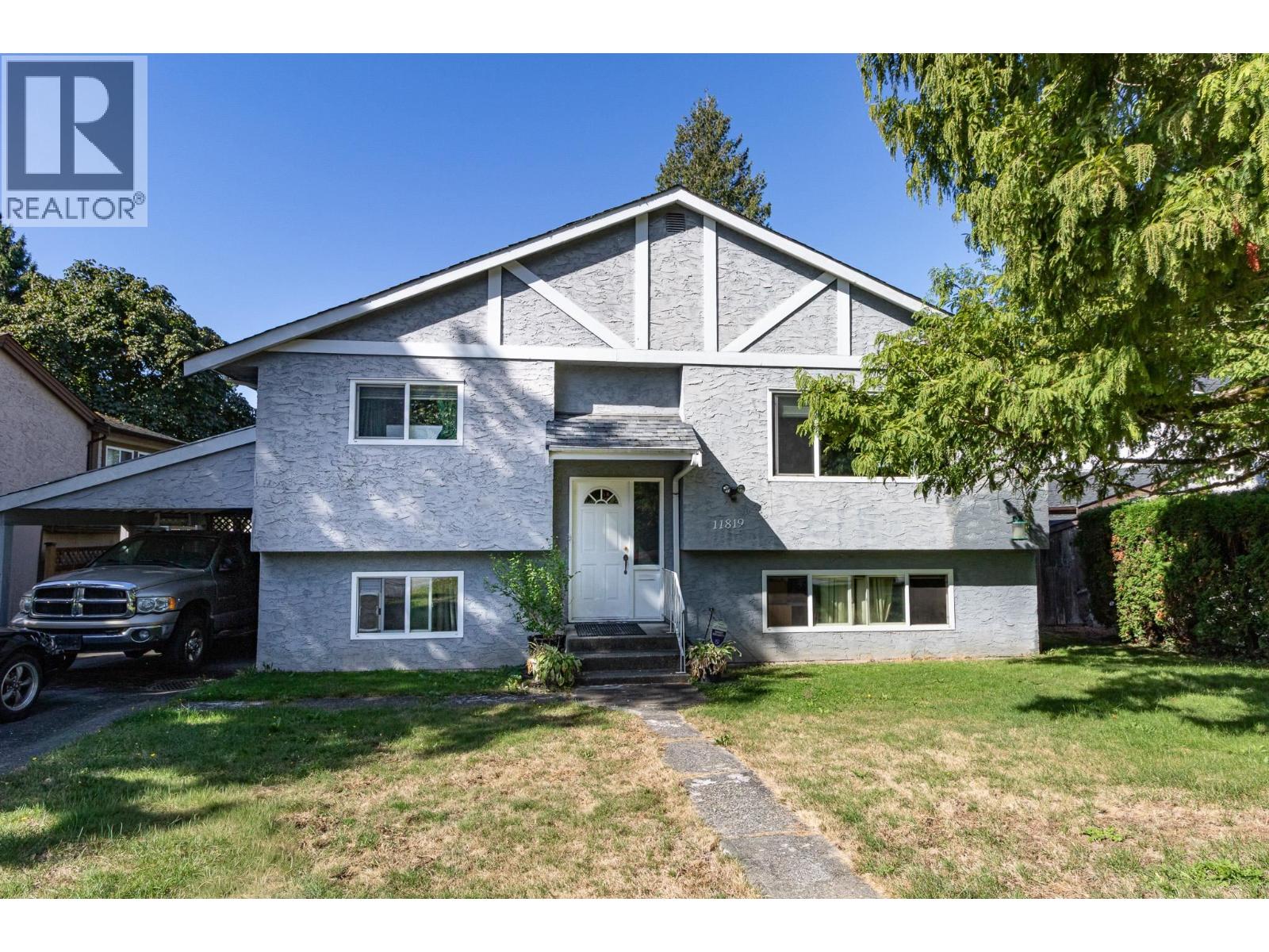 11819 230 STREET, Maple Ridge, British Columbia