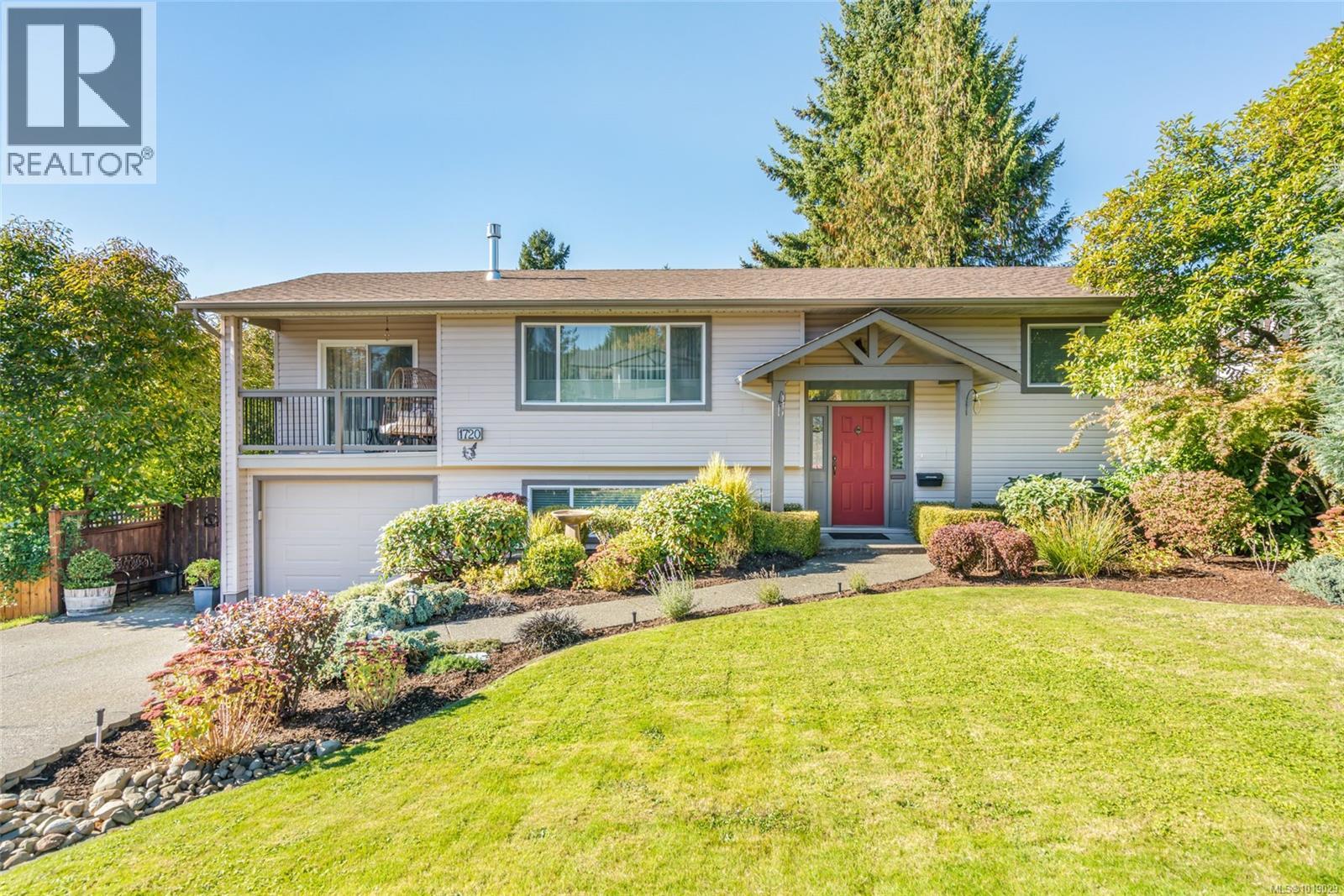 1720 McLauchlin Dr, Courtenay, British Columbia