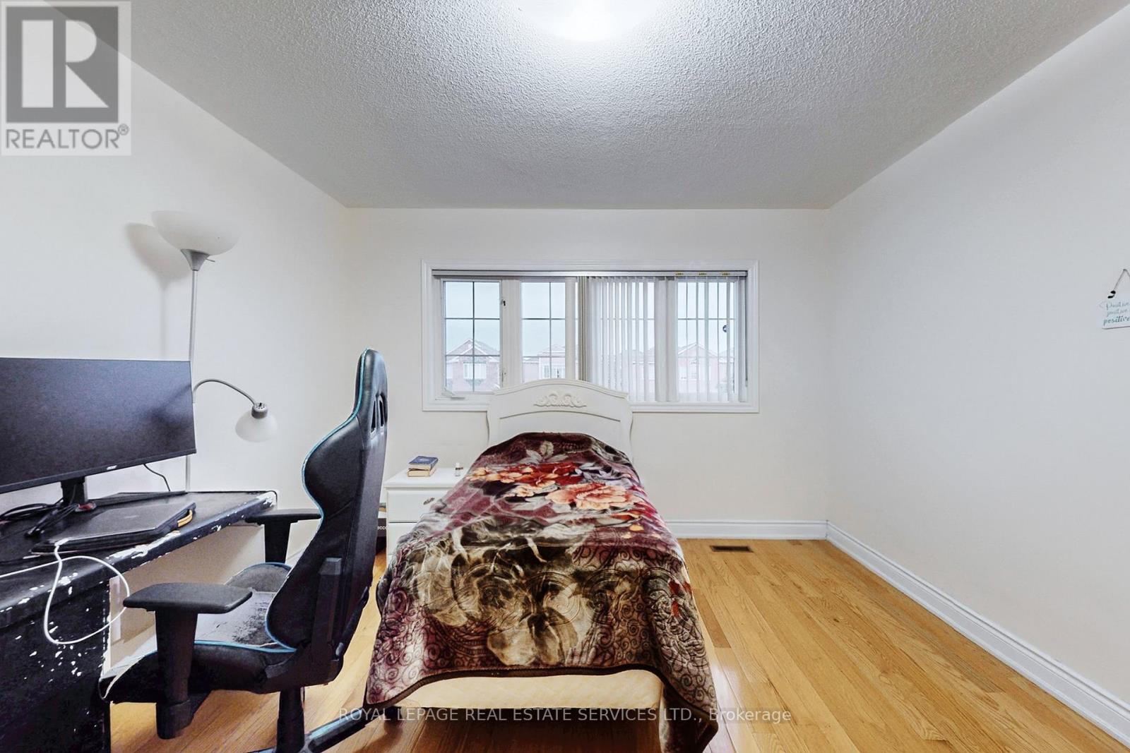 908 Stonebridge Avenue, Mississauga, Ontario  L5V 2L5 - Photo 24 - W12518510