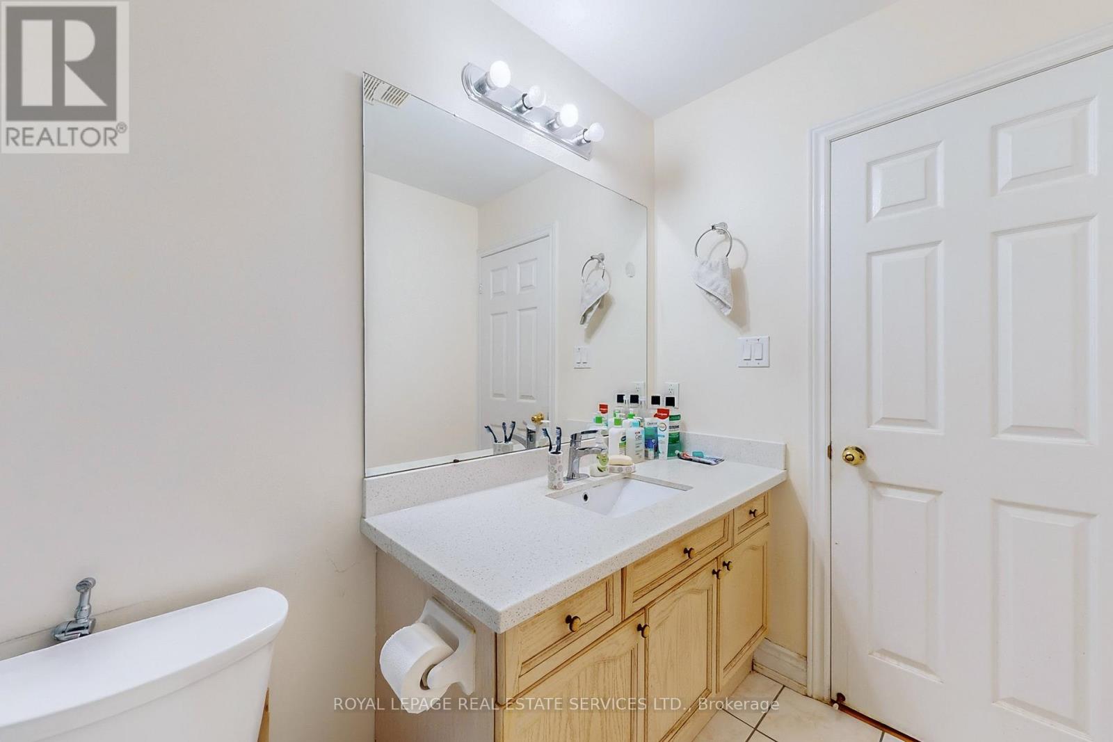 908 Stonebridge Avenue, Mississauga, Ontario  L5V 2L5 - Photo 29 - W12518510