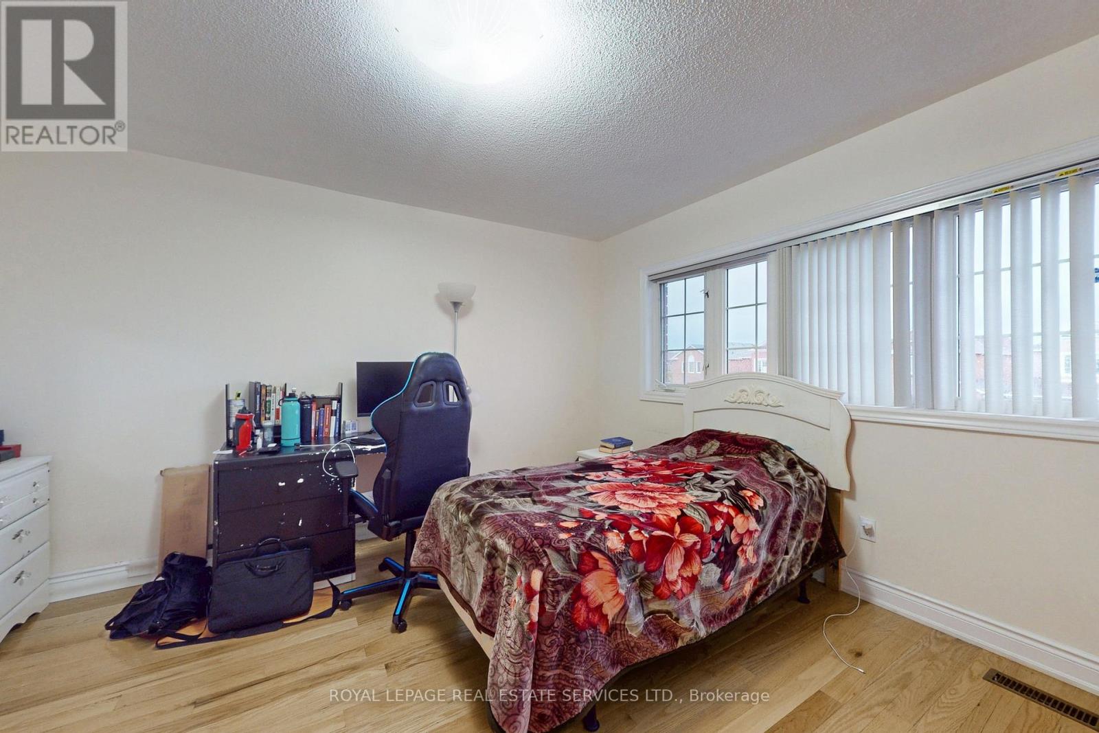 908 Stonebridge Avenue, Mississauga, Ontario  L5V 2L5 - Photo 23 - W12518510