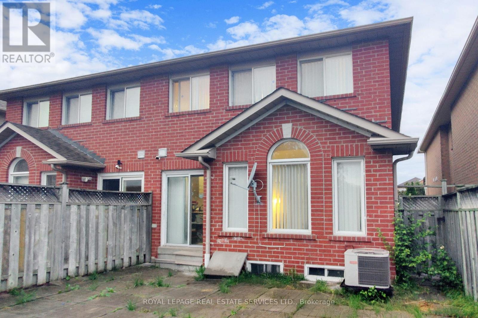 908 Stonebridge Avenue, Mississauga, Ontario  L5V 2L5 - Photo 35 - W12518510