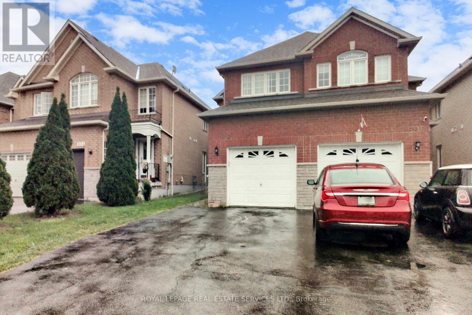908 Stonebridge Avenue, Mississauga, Ontario  L5V 2L5 - Photo 5 - W12518510