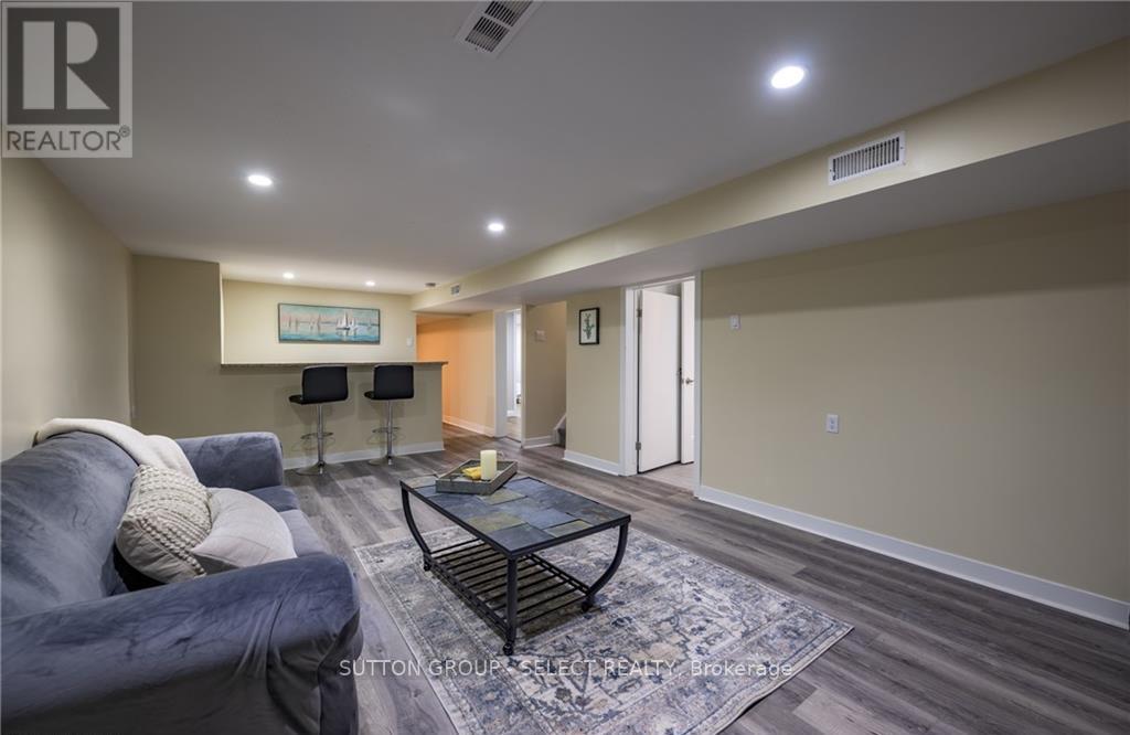 Lower - 6 Kirkton Court, London North, Ontario  N5X 1T2 - Photo 4 - X12518068