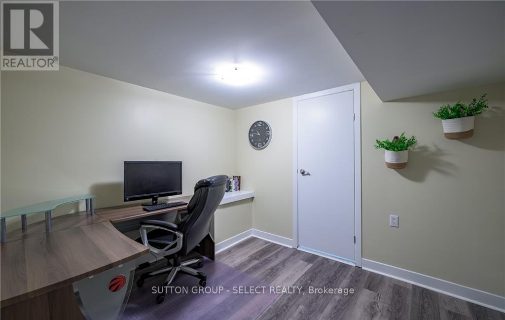 Lower - 6 Kirkton Court, London North, Ontario  N5X 1T2 - Photo 9 - X12518068