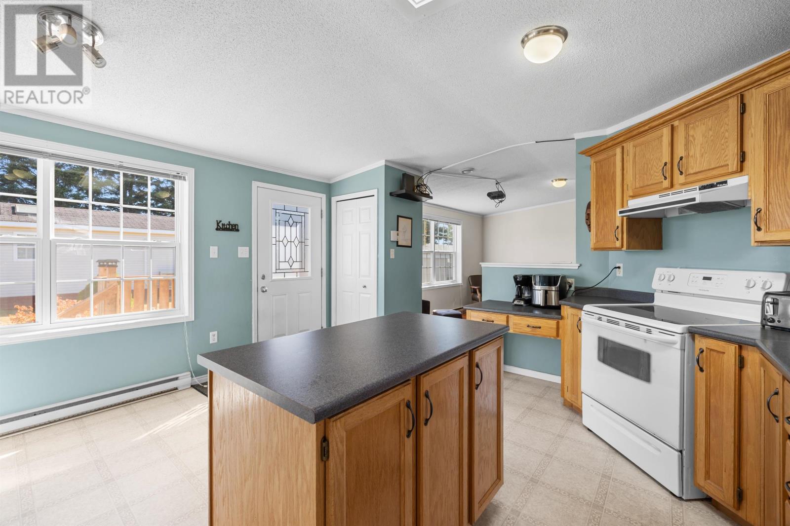 23 Gordon Avenue, Summerside, Prince Edward Island  C1N 6R6 - Photo 6 - 202527456