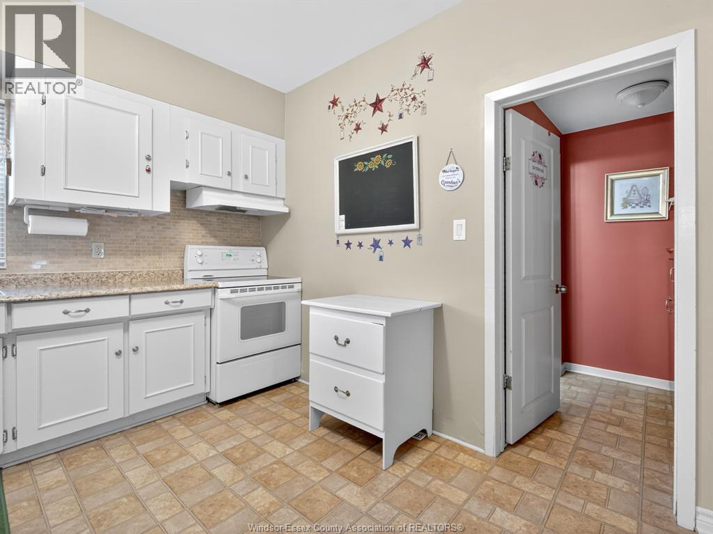 559 Oak Street, Windsor, Ontario N9A 5E7 - Photo 15 - 25028261