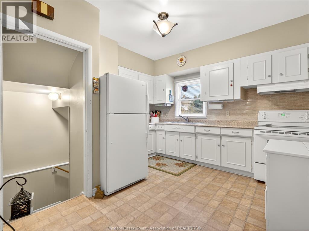 559 Oak Street, Windsor, Ontario N9A 5E7 - Photo 13 - 25028261