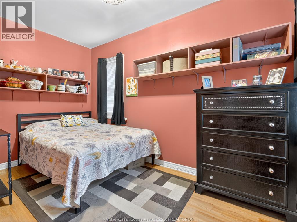 559 Oak Street, Windsor, Ontario N9A 5E7 - Photo 11 - 25028261