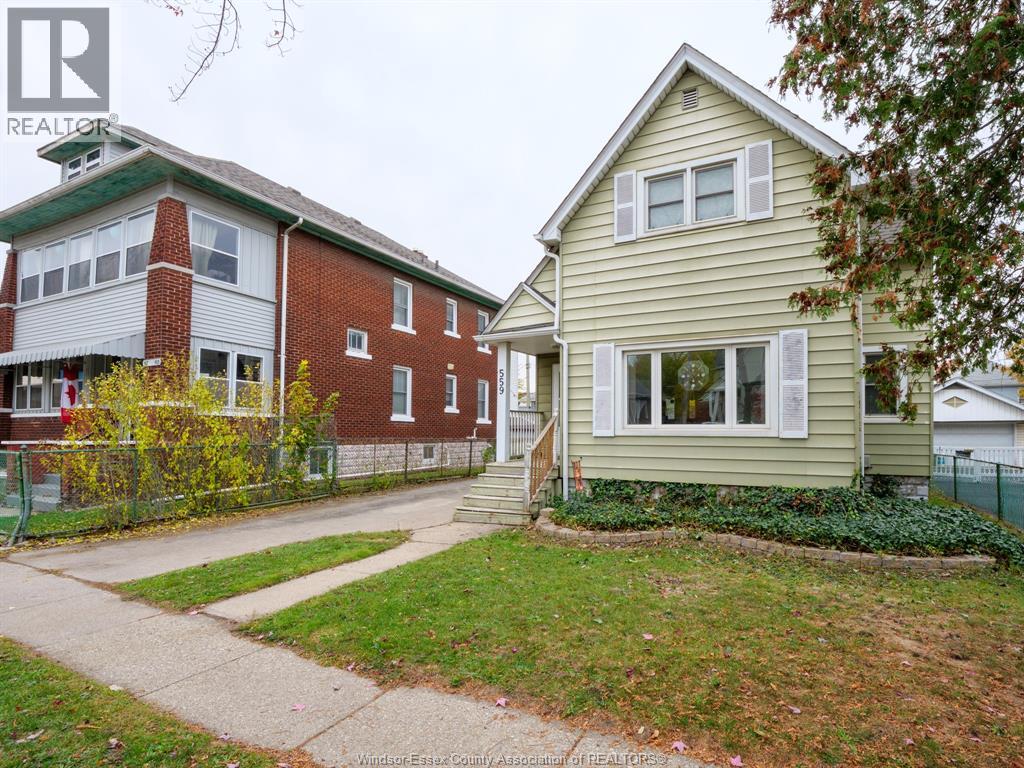 559 Oak Street, Windsor, Ontario N9A 5E7 - Photo 3 - 25028261