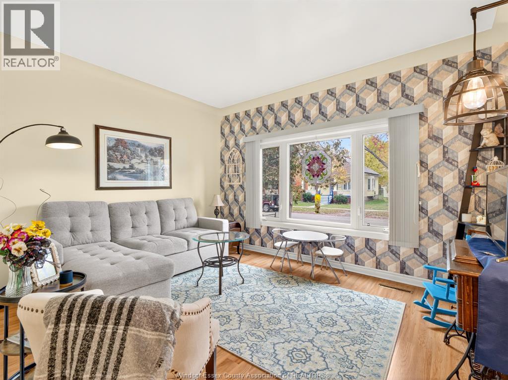 559 Oak Street, Windsor, Ontario N9A 5E7 - Photo 6 - 25028261