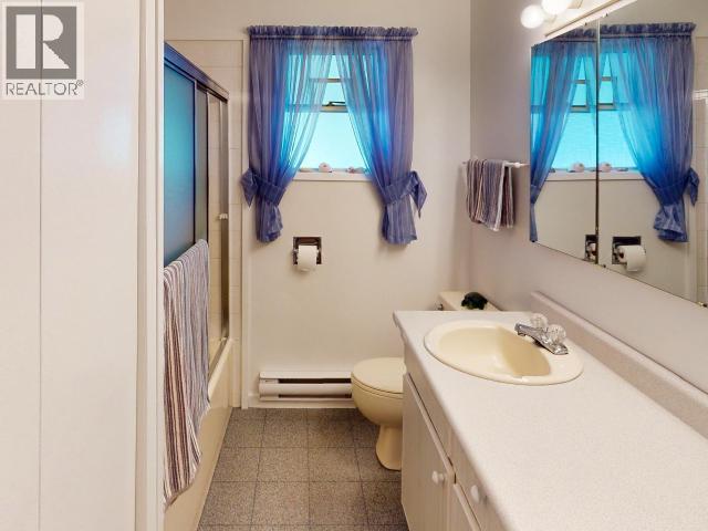 2246 Phillips Road, Powell River, British Columbia V8A 0L6 - Photo 22 - 19311