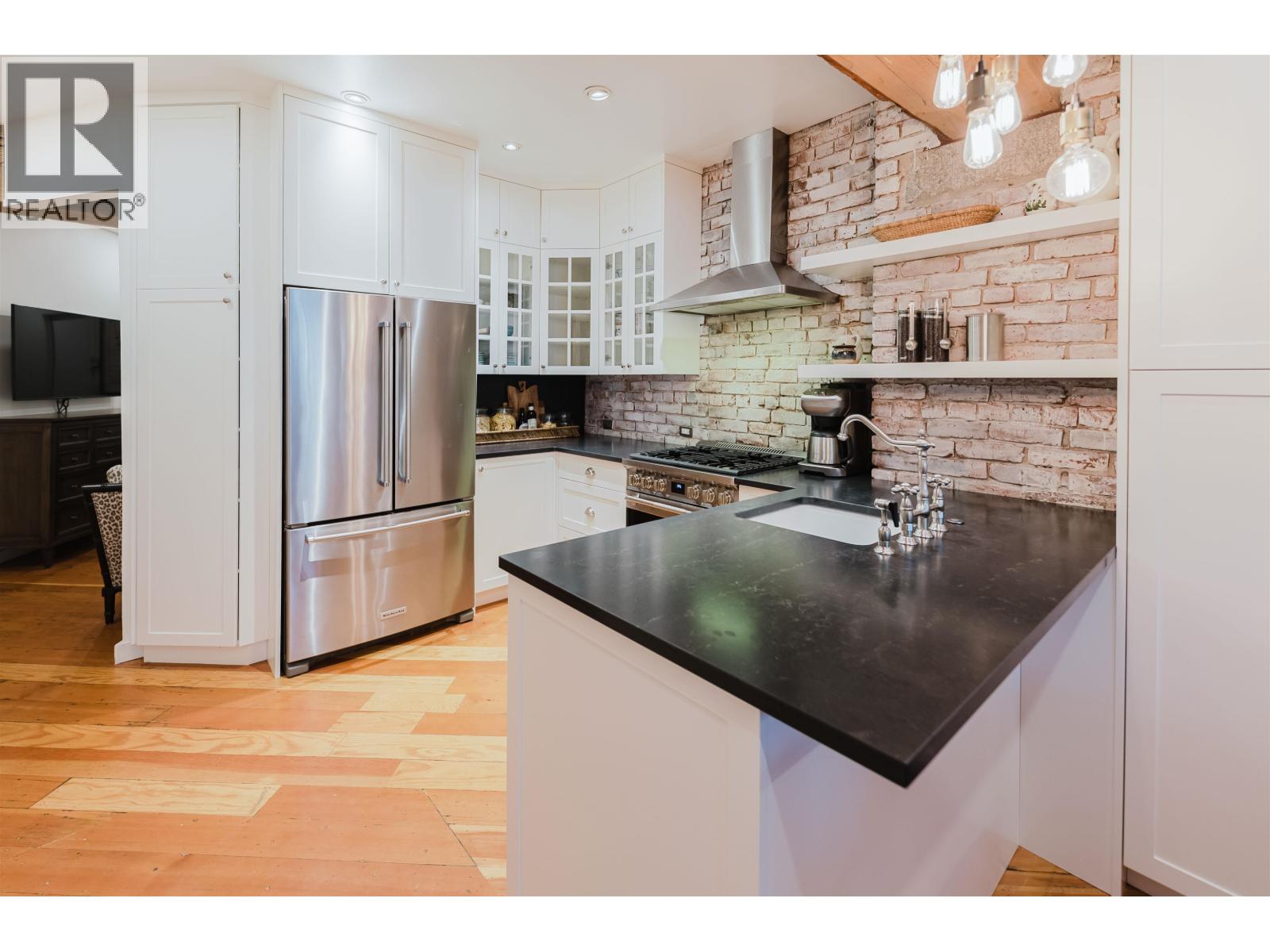 210 1178 Hamilton Street, Vancouver, British Columbia  V6B 2S2 - Photo 14 - R3064622