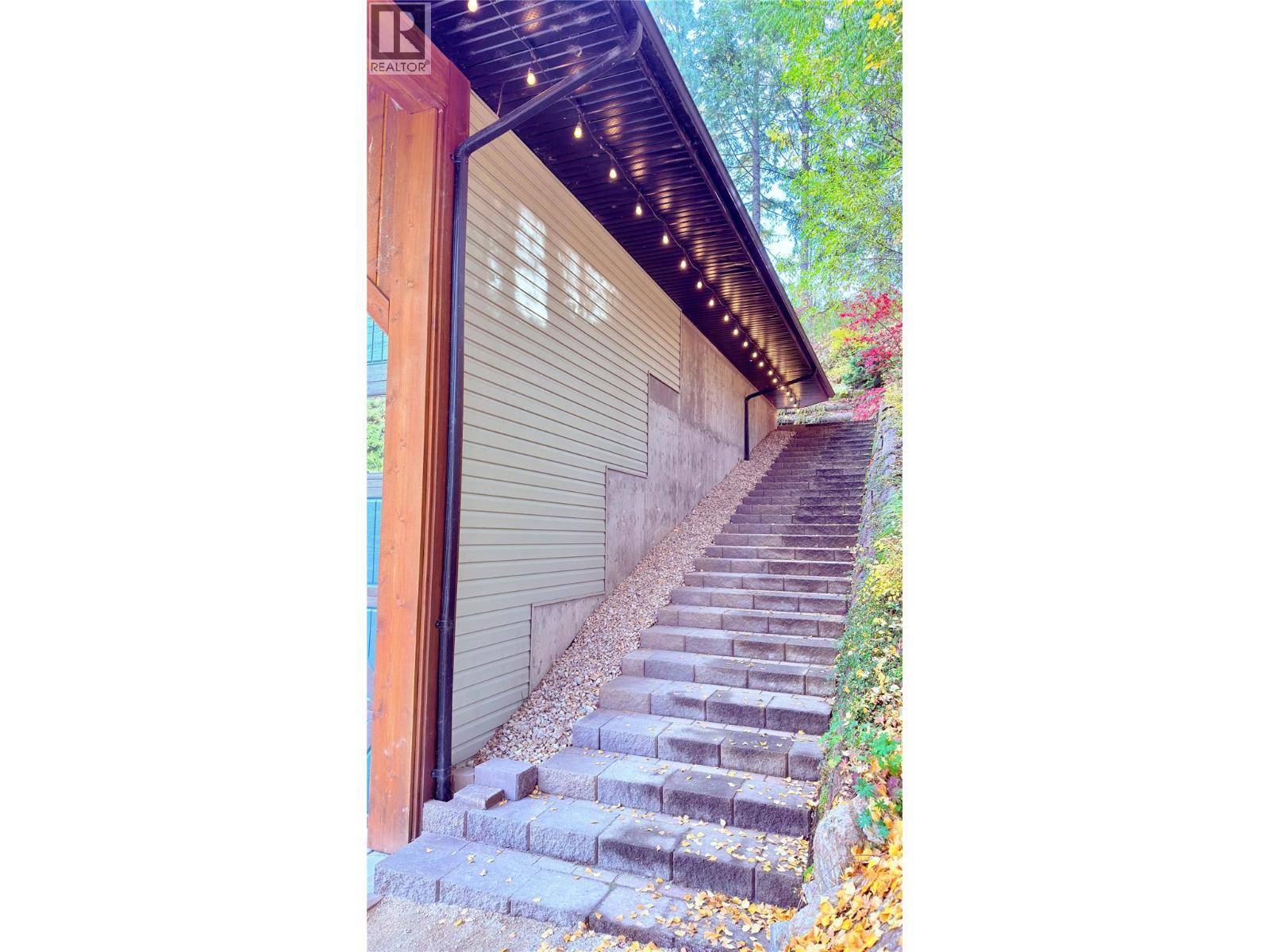 102 Sandner Road, Christina Lake, British Columbia  V0H 1E0 - Photo 12 - 10367718