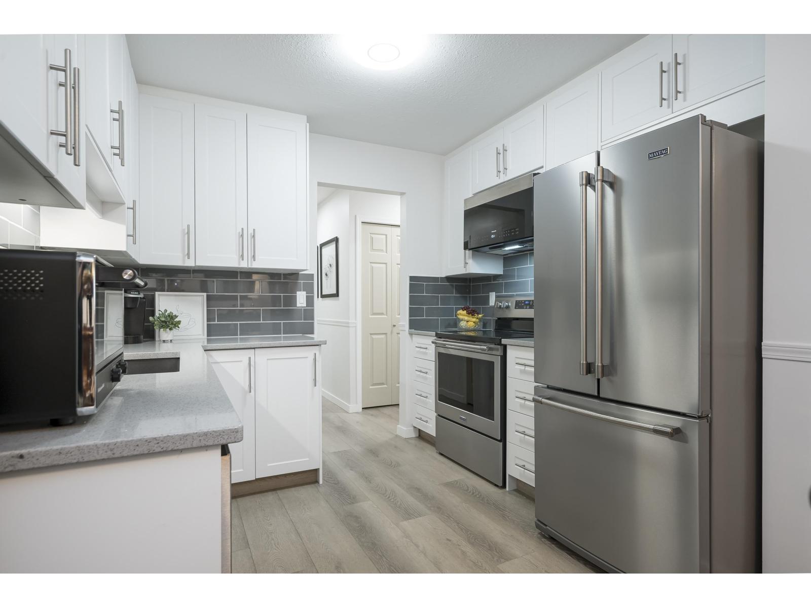 110 32823 LANDEAU PLACE, Abbotsford, British Columbia