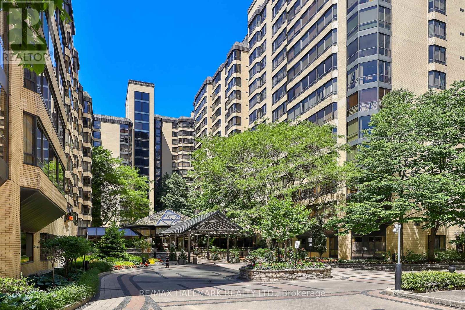 206 - 211 St Patrick Street, Toronto, Ontario  M5T 2Y9 - Photo 1 - C12518738