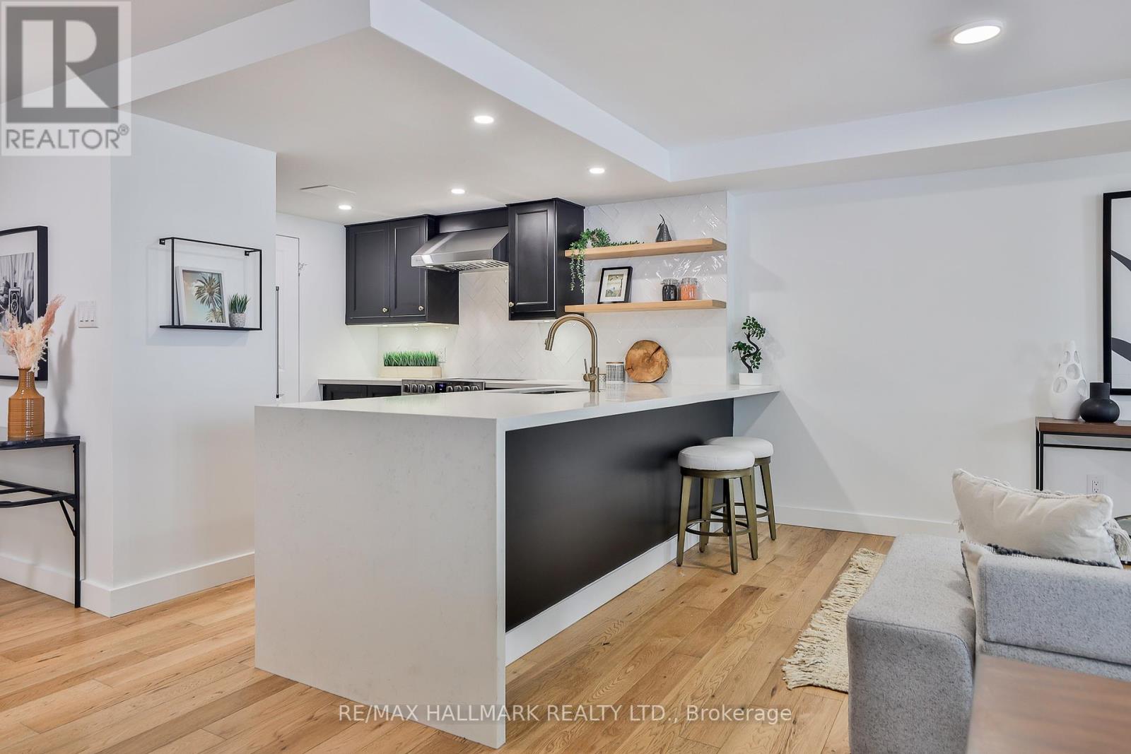 206 - 211 St Patrick Street, Toronto, Ontario  M5T 2Y9 - Photo 3 - C12518738