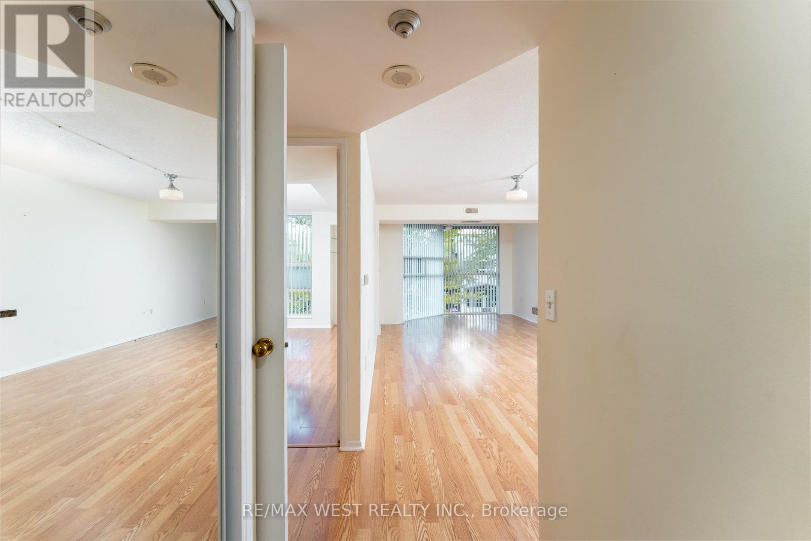 205 - 725 King Street W, Toronto, Ontario  M5V 2W9 - Photo 18 - C12518776