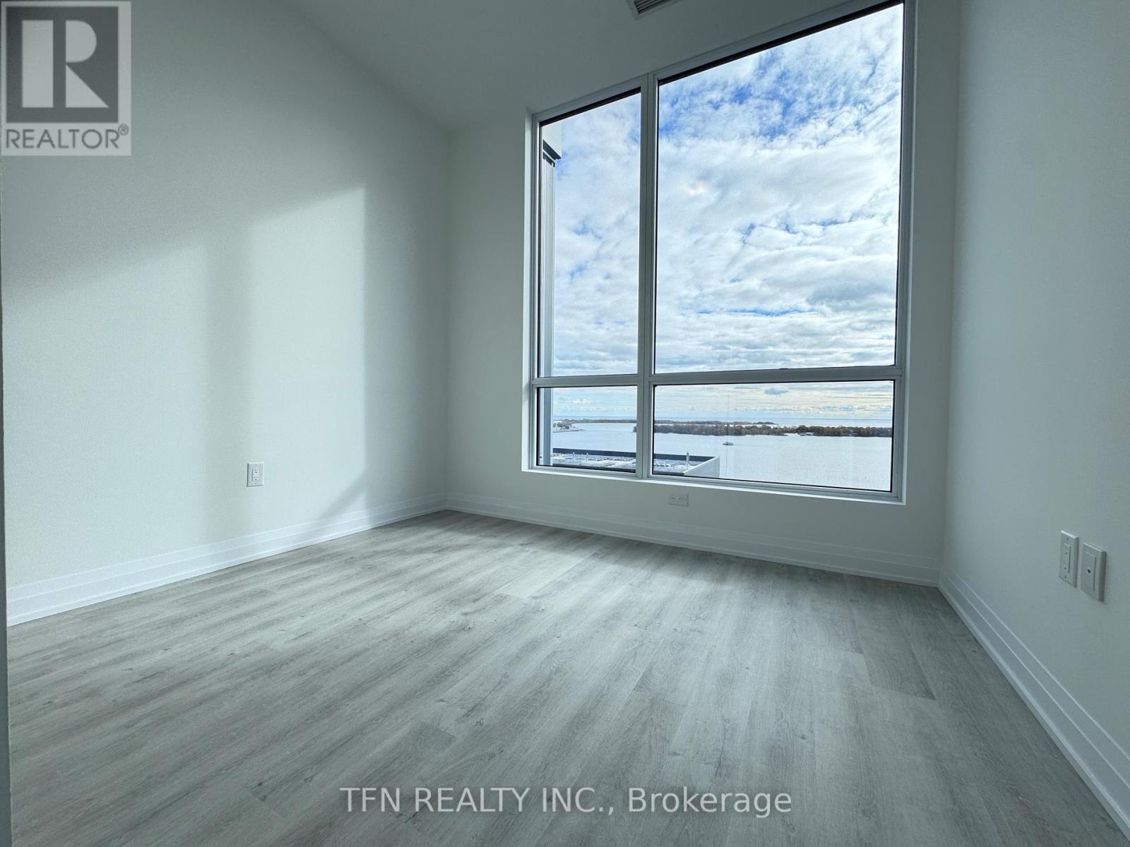 2014 - 15 Richardson Street, Toronto, Ontario  M5A 0Y5 - Photo 11 - C12518784