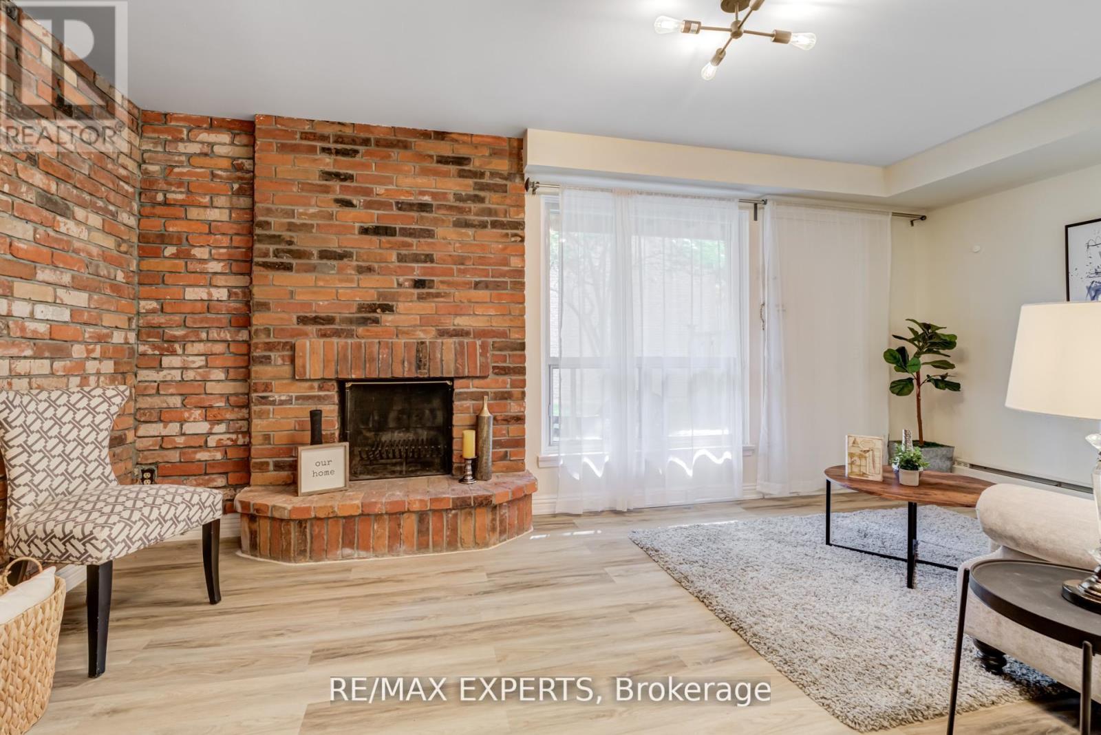 23 Thimble Berry Way, Toronto, Ontario M2H 3K6 - Photo 4 - C12518786