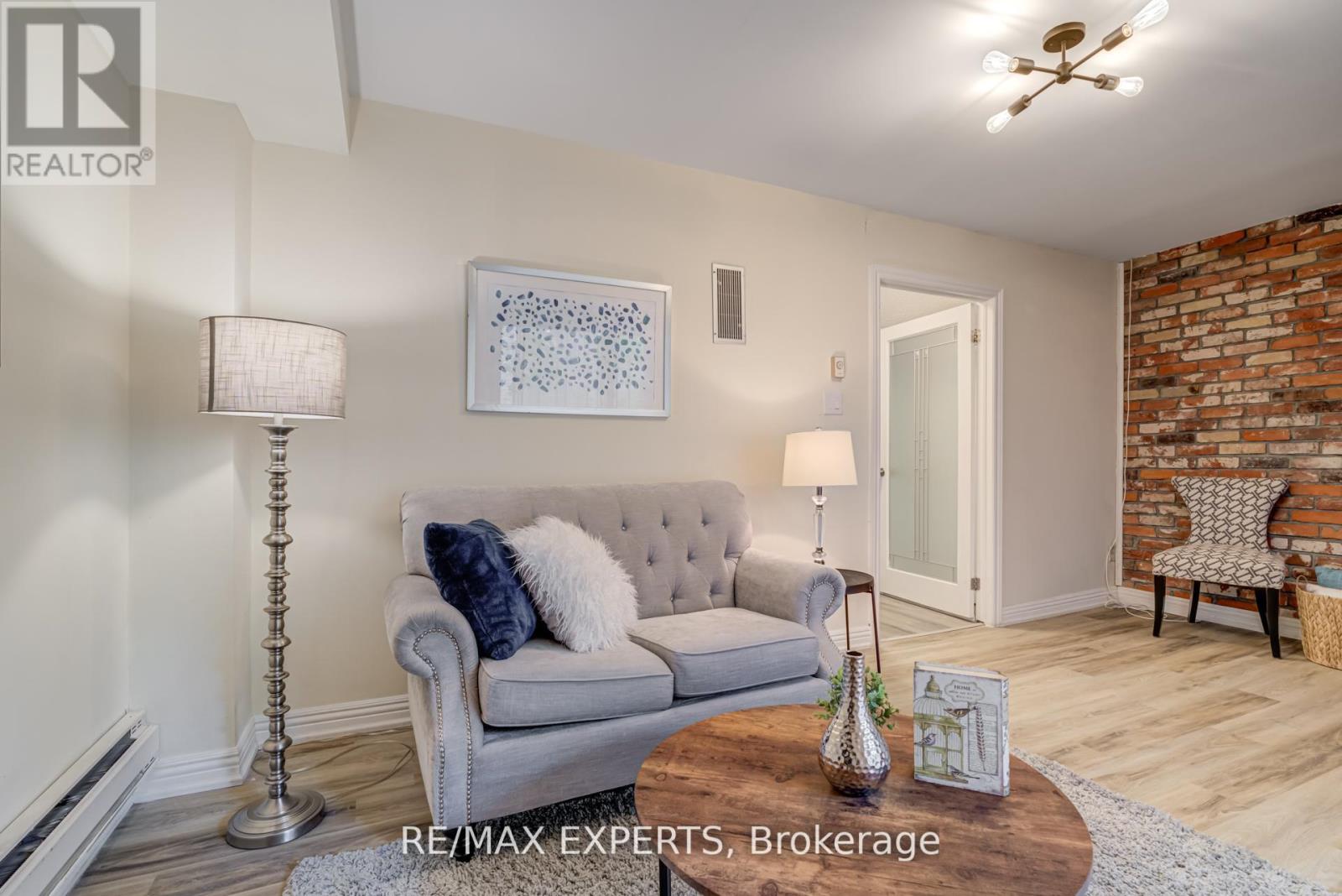 23 Thimble Berry Way, Toronto, Ontario M2H 3K6 - Photo 5 - C12518786