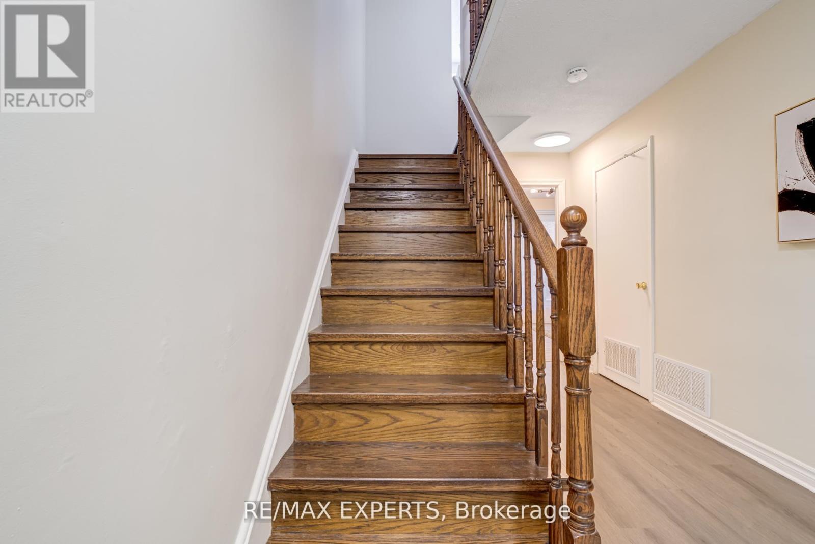 23 Thimble Berry Way, Toronto, Ontario M2H 3K6 - Photo 7 - C12518786