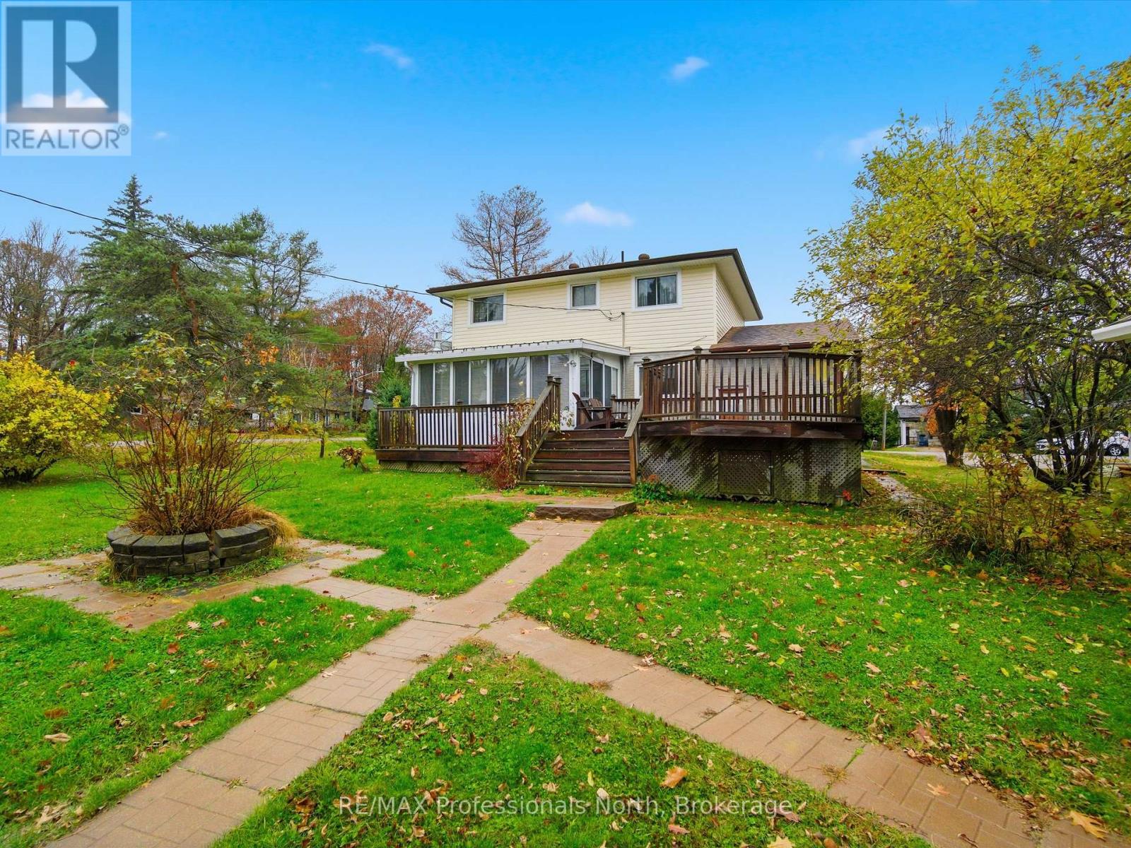 8 Pleasant Avenue, Huntsville, Ontario P1H 1E9 - Photo 33 - X12518904