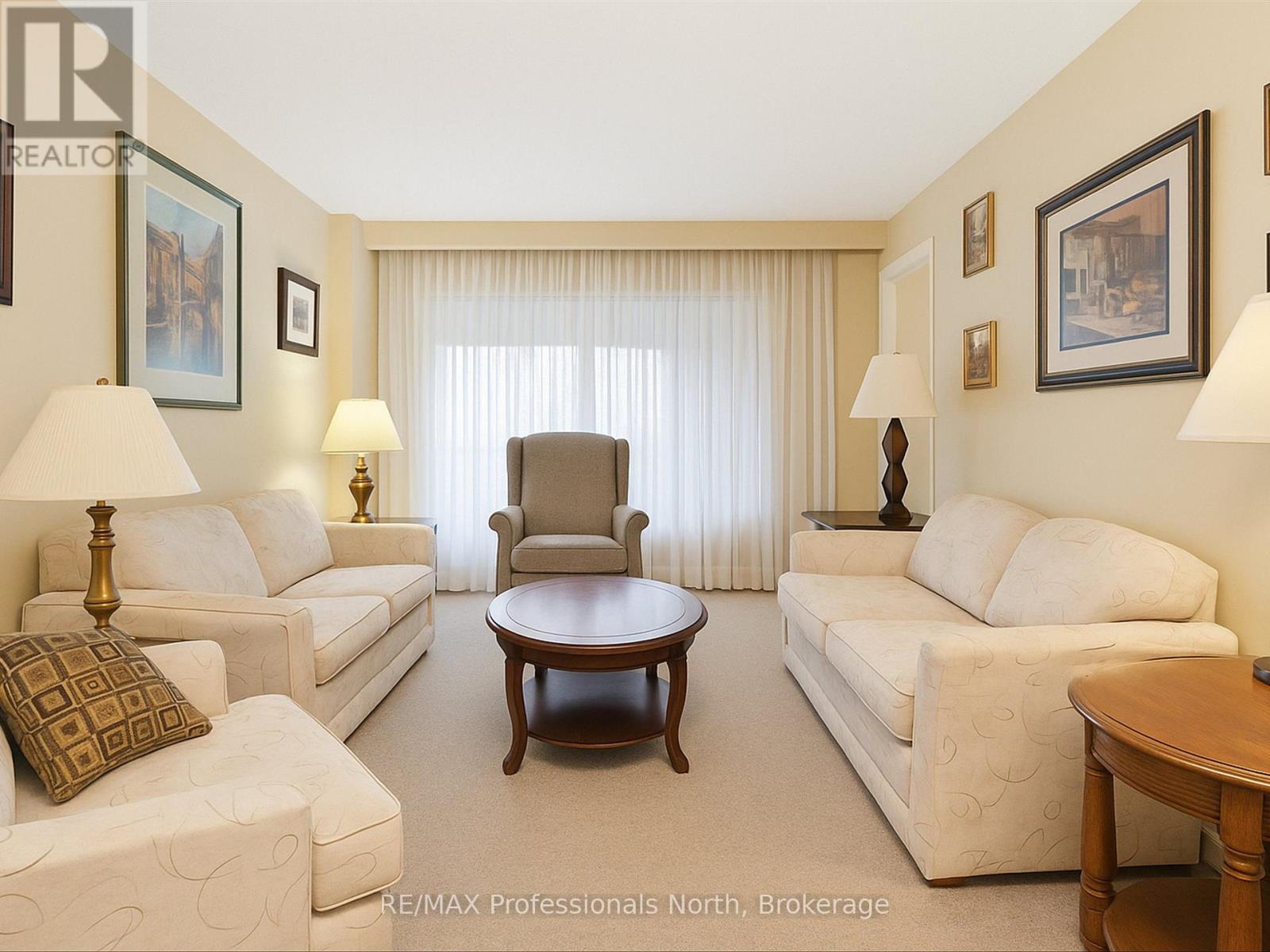 8 Pleasant Avenue, Huntsville, Ontario P1H 1E9 - Photo 5 - X12518904