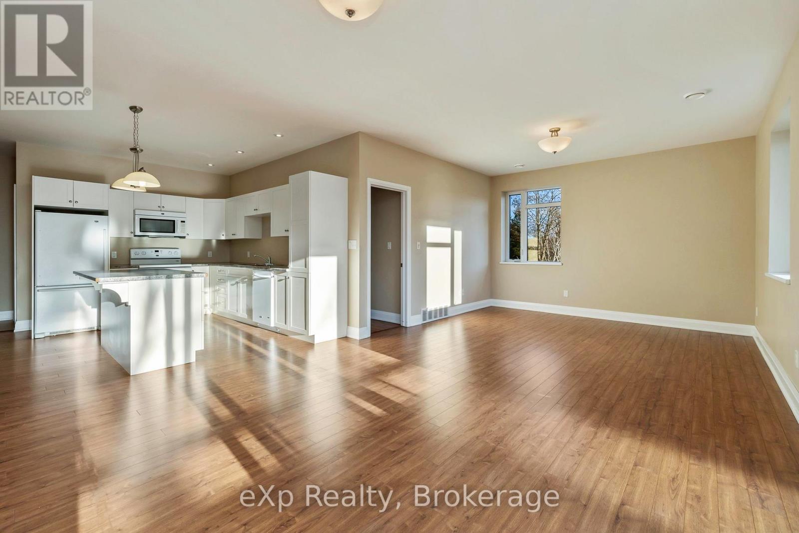 308 - 20 Silver Birch Court, Parry Sound, Ontario P2A 0A7 - Photo 3 - X12518948