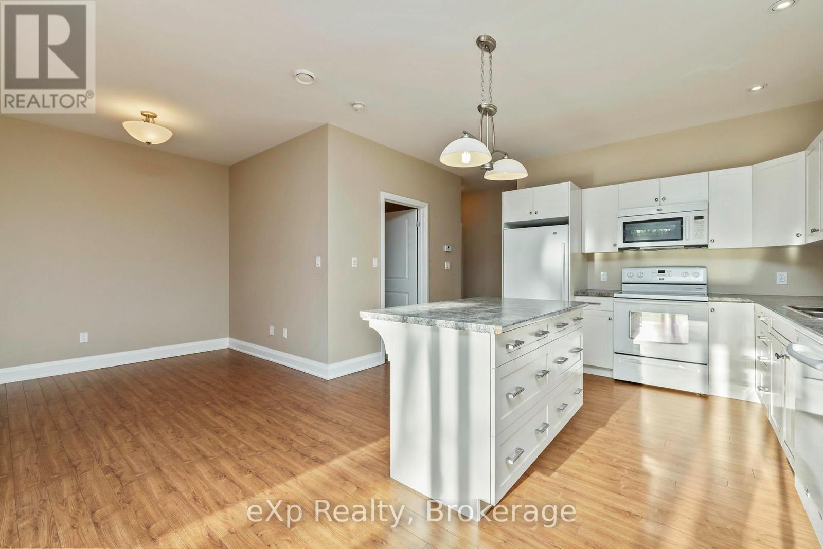 308 - 20 Silver Birch Court, Parry Sound, Ontario P2A 0A7 - Photo 4 - X12518948