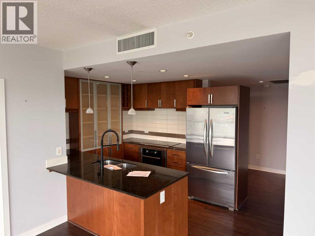 803, 888 4 Avenue Sw, Calgary, Alberta  T2P 0V2 - Photo 3 - A2247812