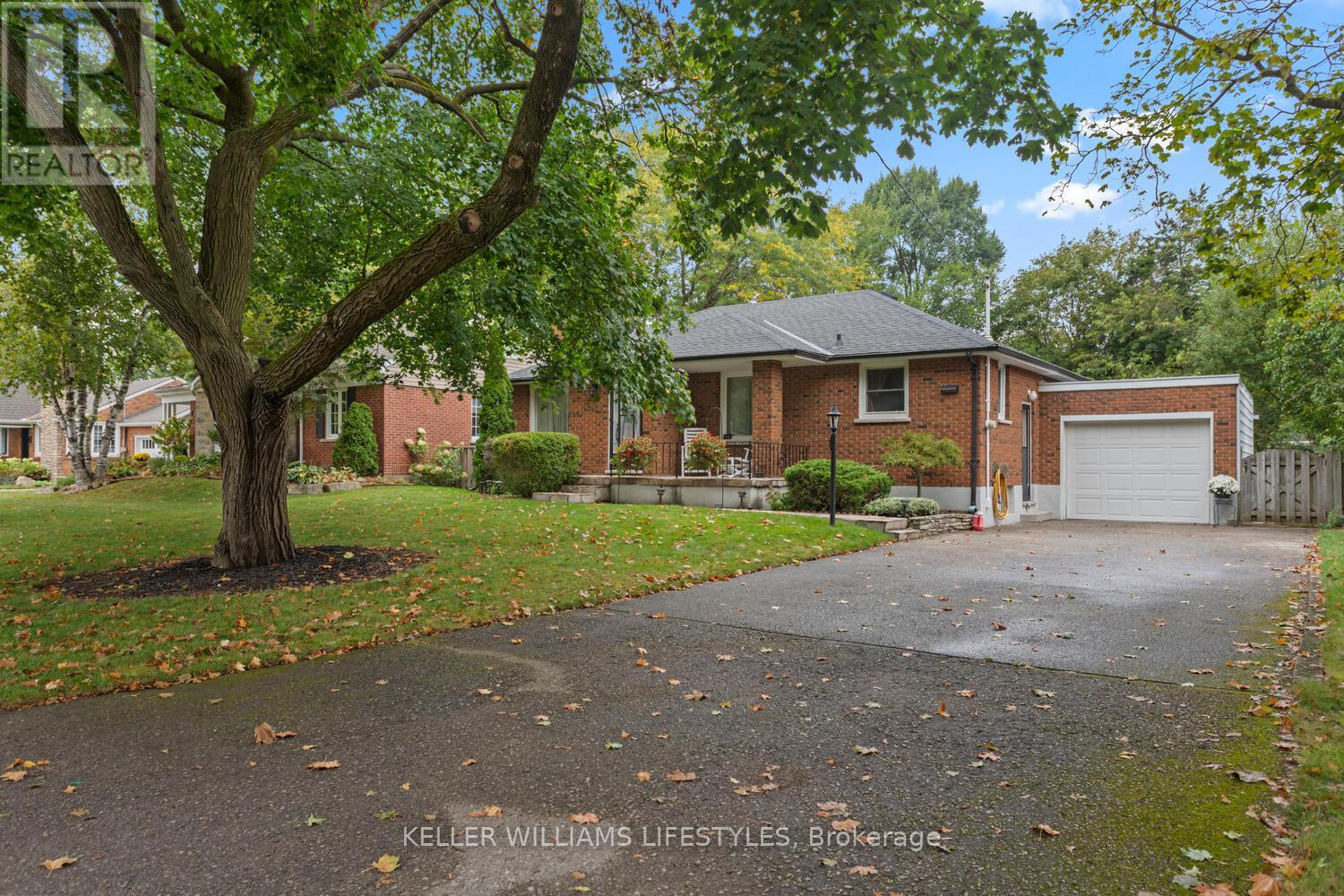 54 DAVID STREET, London South, Ontario