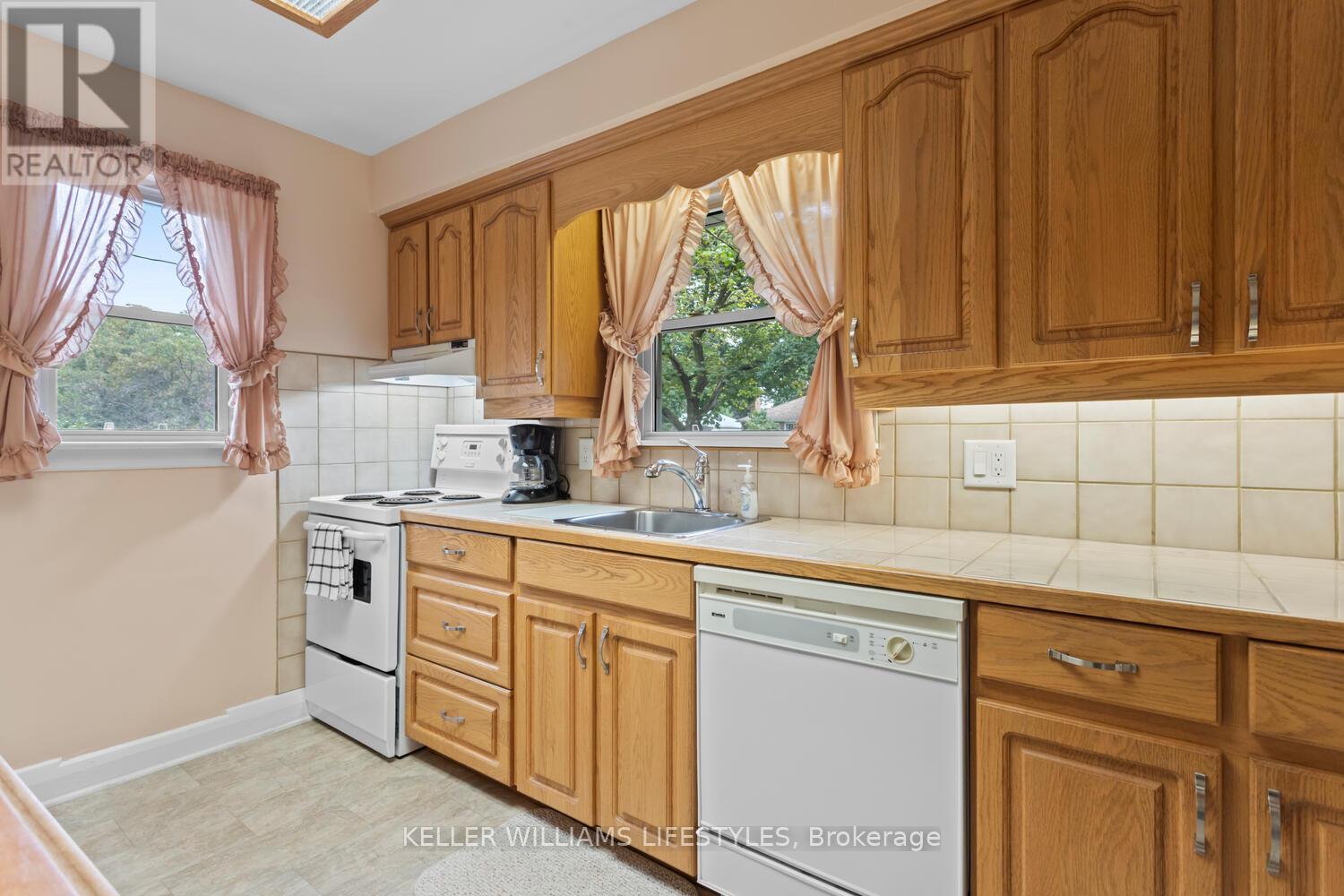 54 David Street, London South, Ontario N6P 1B3 - Photo 15 - X12518924