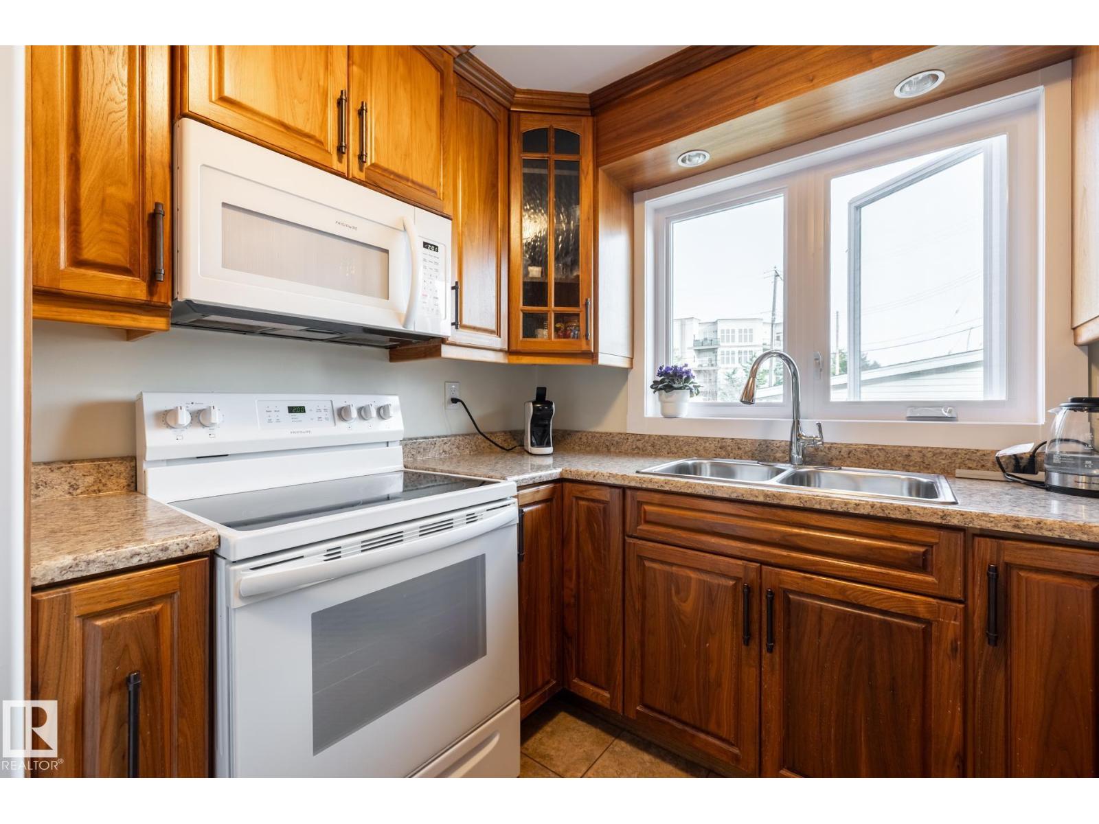 4737 105 St Nw, Edmonton, Alberta  T6H 2M3 - Photo 17 - E4464965