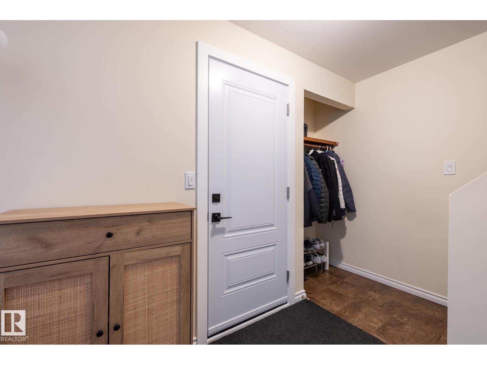 4737 105 St Nw, Edmonton, Alberta  T6H 2M3 - Photo 2 - E4464965