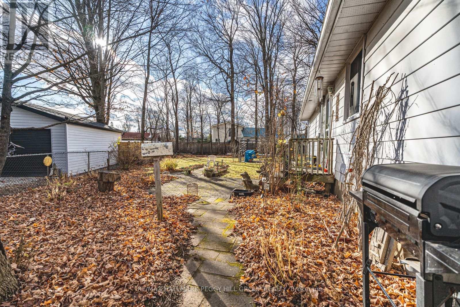 2016 Kate Avenue, Innisfil, Ontario  L9S 1Y2 - Photo 19 - N12518716