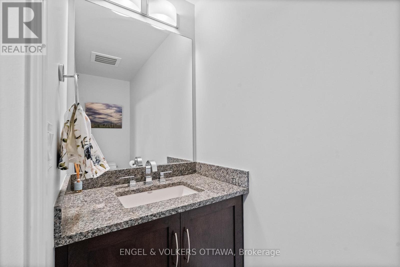 1002 - 108 Lisgar Street, Ottawa, Ontario K2P 1E1 - Photo 28 - X12518970